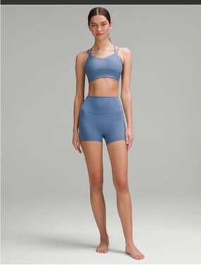 NWT LULULEMON HIGHRISE SIZE 4 color oasis High-Waist Shorts Set 4 inch inseam.